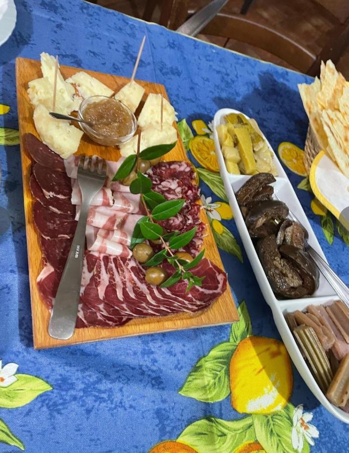 Agriturismo Cugumia Thiesi Екстер'єр фото